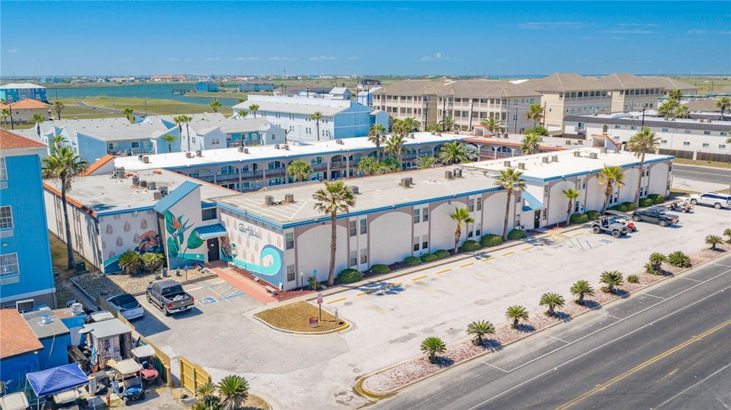 15005 WINDWARD Dr 122, Corpus Christi, TX 78418 — exterior