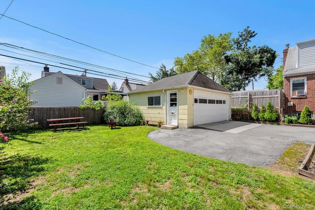 485 Peninsula Boulevard, Lynbrook, NY 11563