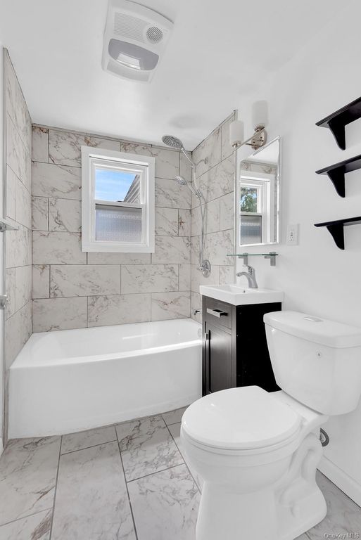485 Peninsula Boulevard, Lynbrook, NY 11563 — photo 2