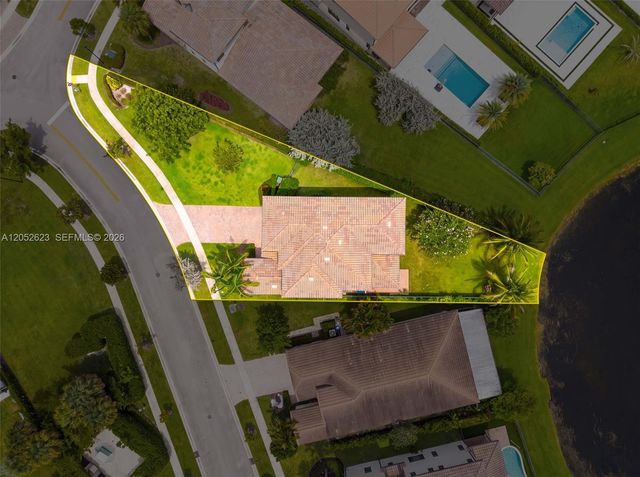 11326 SW 12th Street, Pembroke Pines, FL 33025