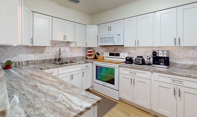 3207 W NASSAU STREET, Tampa, FL 33607