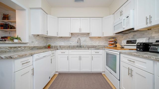 3207 W NASSAU STREET, Tampa, FL 33607