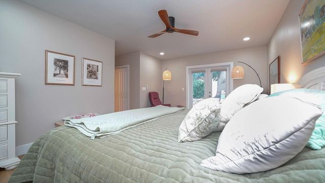 3207 W NASSAU STREET, Tampa, FL 33607