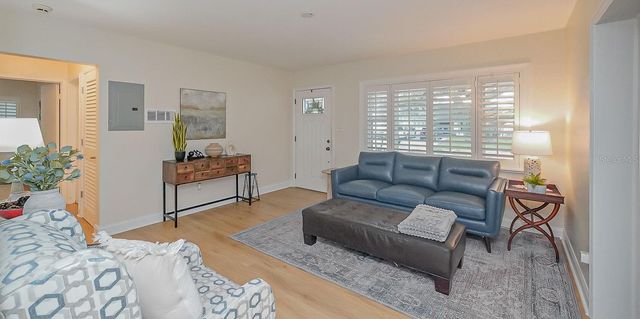 3207 W NASSAU STREET, Tampa, FL 33607