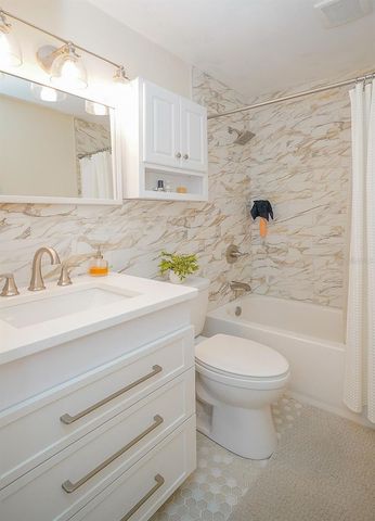 3207 W NASSAU STREET, Tampa, FL 33607
