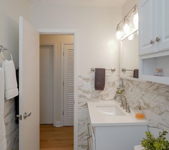 3207 W NASSAU STREET, Tampa, FL 33607