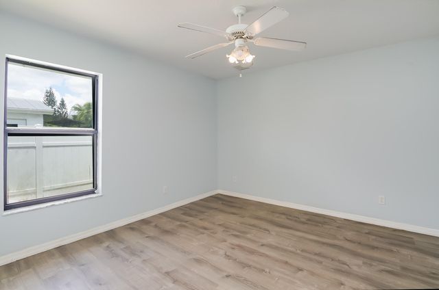 591 SE Chapman Avenue, Port St. Lucie, Port St Lucie, FL 34984
