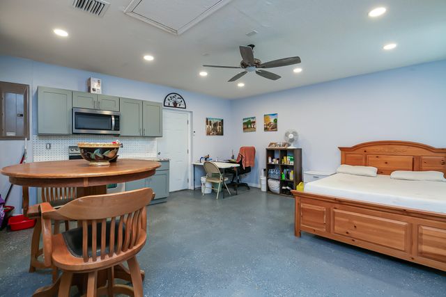 591 SE Chapman Avenue, Port St. Lucie, Port St Lucie, FL 34984