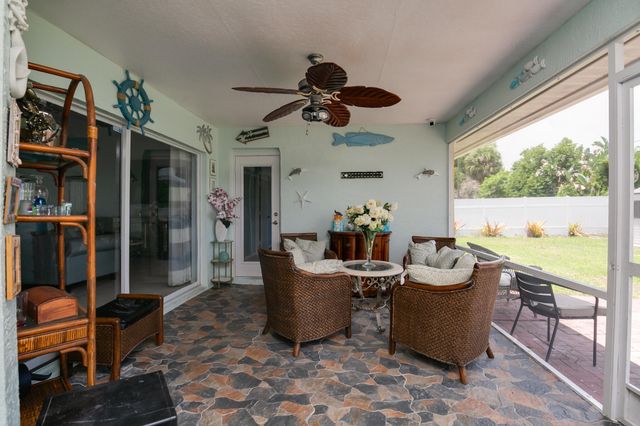 591 SE Chapman Avenue, Port St. Lucie, Port St Lucie, FL 34984