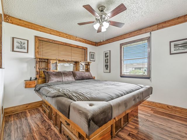 16510 Edward Teach Road, Jamaica Beach, TX 77554