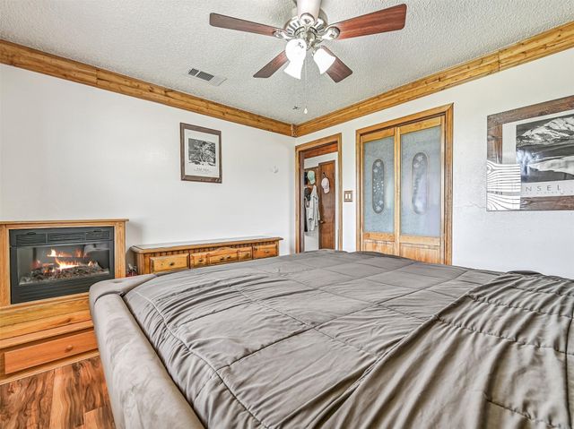 16510 Edward Teach Road, Jamaica Beach, TX 77554