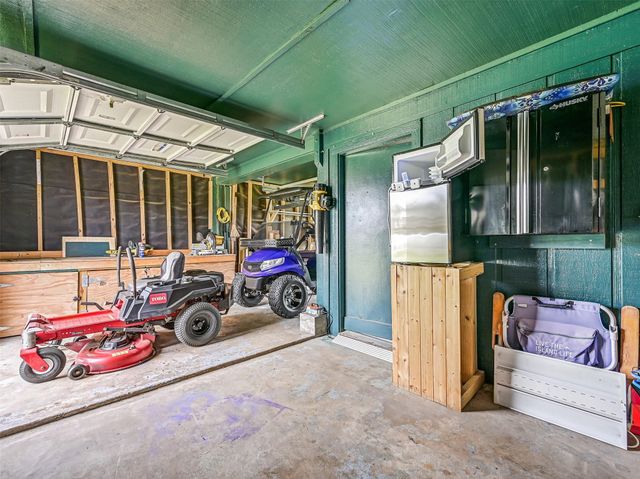 16510 Edward Teach Road, Jamaica Beach, TX 77554