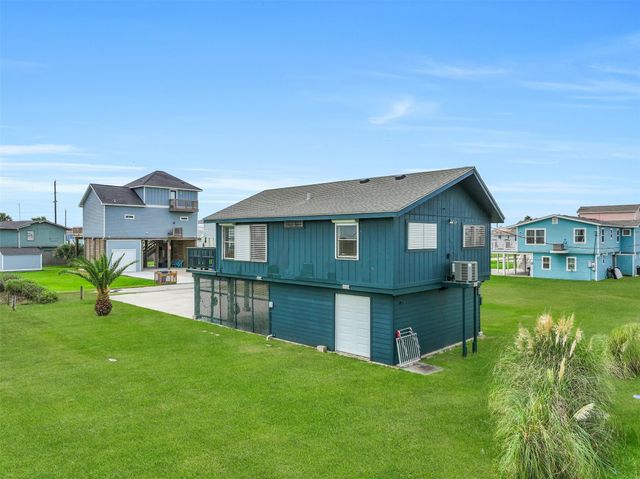 16510 Edward Teach Road, Jamaica Beach, TX 77554