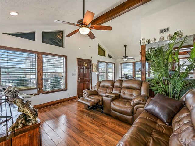 16510 Edward Teach Road, Jamaica Beach, TX 77554