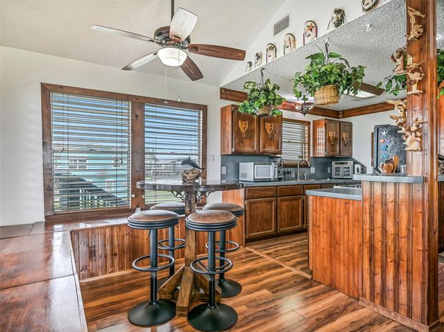 16510 Edward Teach Road, Jamaica Beach, TX 77554