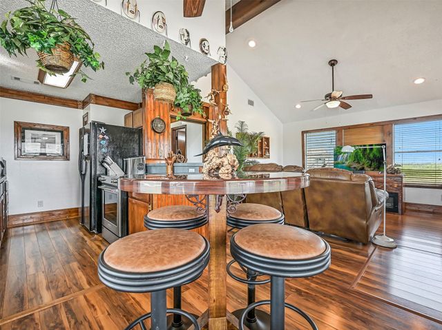16510 Edward Teach Road, Jamaica Beach, TX 77554