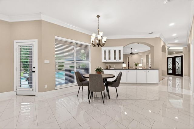 22 Stonegate Park Court, Spring, TX 77379
