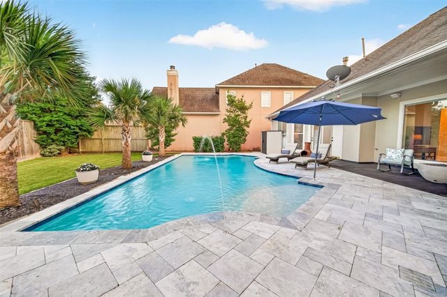 22 Stonegate Park Court, Spring, TX 77379