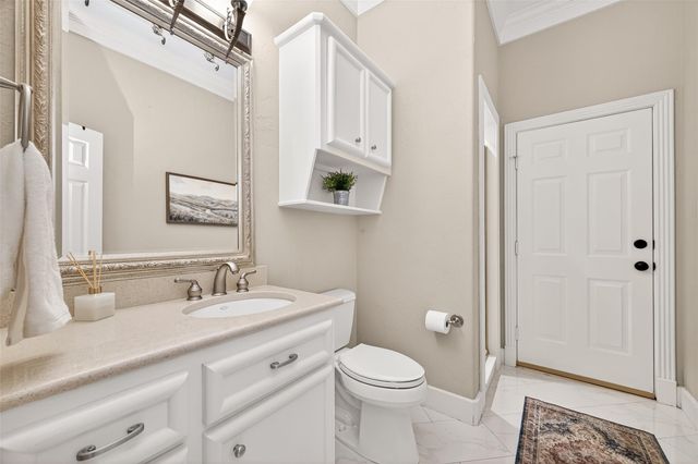 22 Stonegate Park Court, Spring, TX 77379