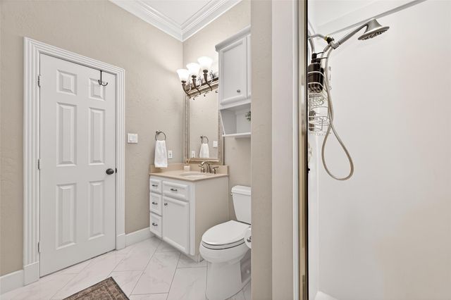 22 Stonegate Park Court, Spring, TX 77379