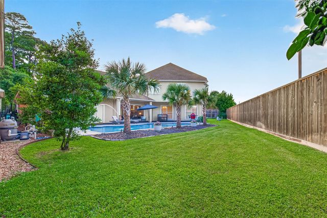 22 Stonegate Park Court, Spring, TX 77379
