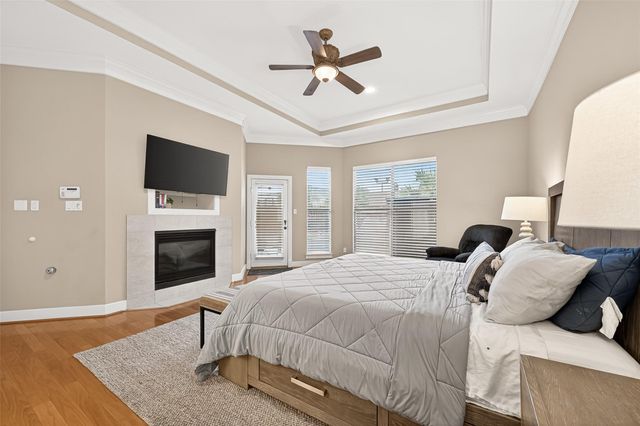 22 Stonegate Park Court, Spring, TX 77379