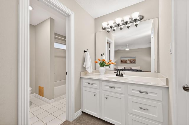 22 Stonegate Park Court, Spring, TX 77379