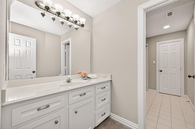 22 Stonegate Park Court, Spring, TX 77379