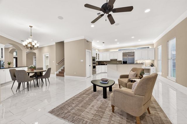 22 Stonegate Park Court, Spring, TX 77379
