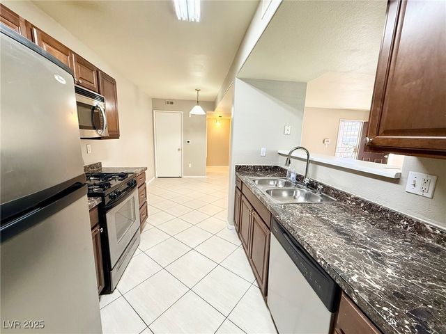 7885 West Flamingo Road 1101, Las Vegas, NV 89147