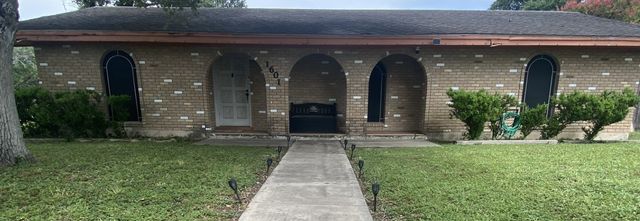 1601 Andrea St, Alice, TX 78332