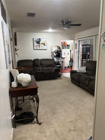 1601 Andrea St, Alice, TX 78332