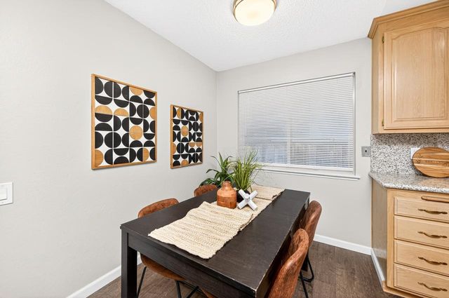 1059 Lakehurst Rd, Livermore, CA 94551