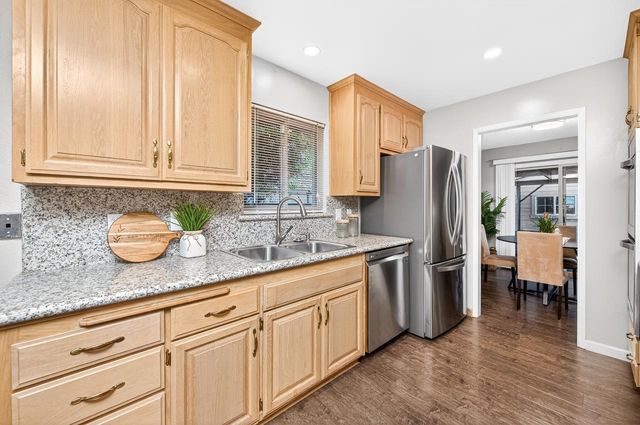 1059 Lakehurst Rd, Livermore, CA 94551