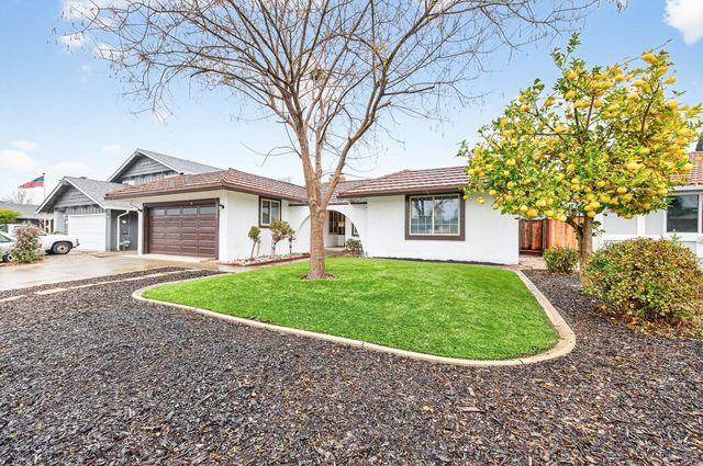 1059 Lakehurst Rd, Livermore, CA 94551