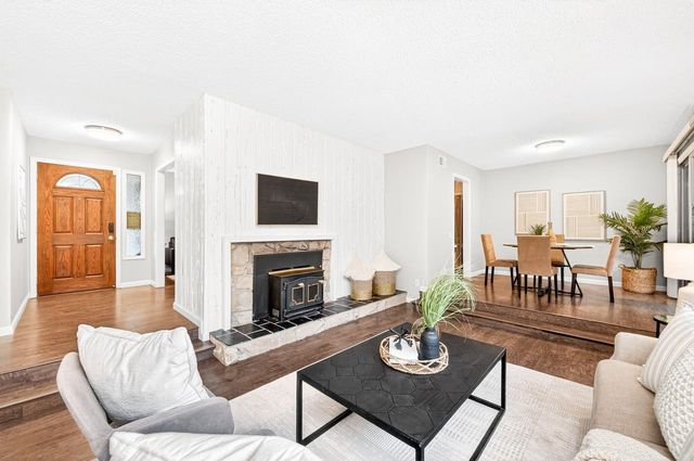 1059 Lakehurst Rd, Livermore, CA 94551