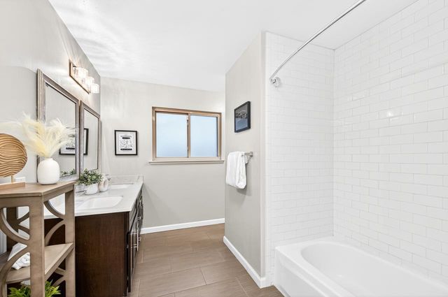 1059 Lakehurst Rd, Livermore, CA 94551