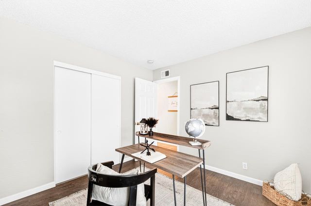 1059 Lakehurst Rd, Livermore, CA 94551