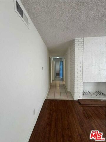 8365 Gregory Way B, Beverly Hills, CA 90211