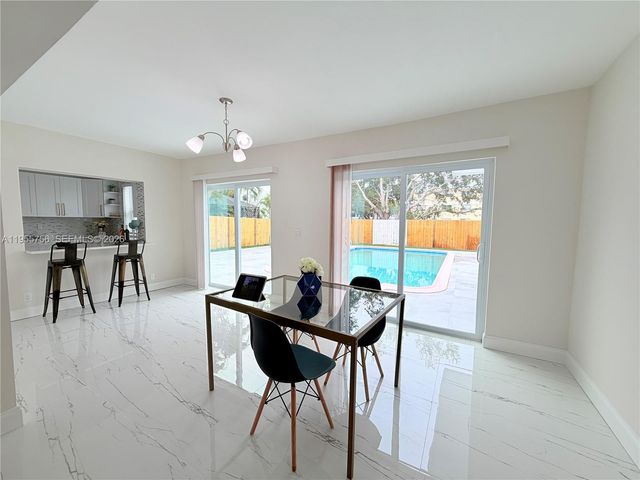 4241 Thomas St, Hollywood, FL 33021