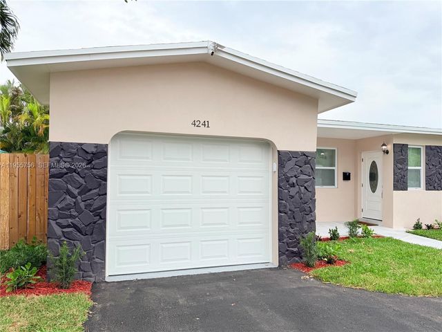 4241 Thomas St, Hollywood, FL 33021