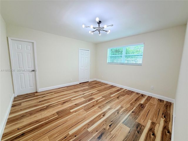 4241 Thomas St, Hollywood, FL 33021