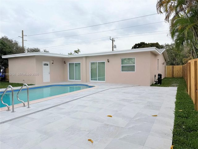 4241 Thomas St, Hollywood, FL 33021