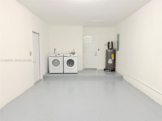 4241 Thomas St, Hollywood, FL 33021