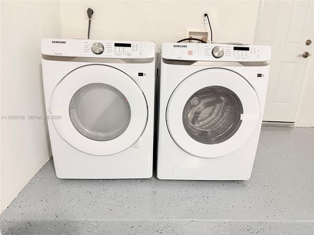 4241 Thomas St, Hollywood, FL 33021