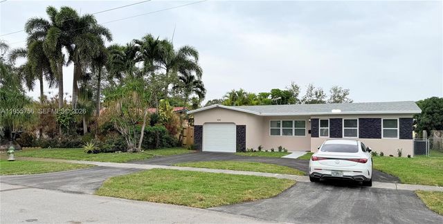 4241 Thomas St, Hollywood, FL 33021