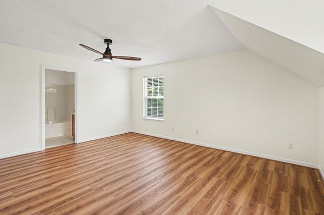 2117 Long Meadow Dr, Spring Hill, TN 37174