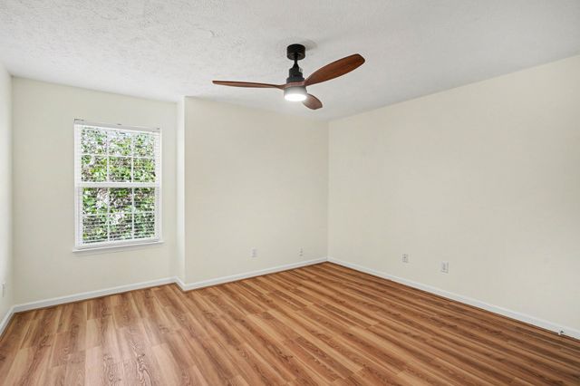 2117 Long Meadow Dr, Spring Hill, TN 37174