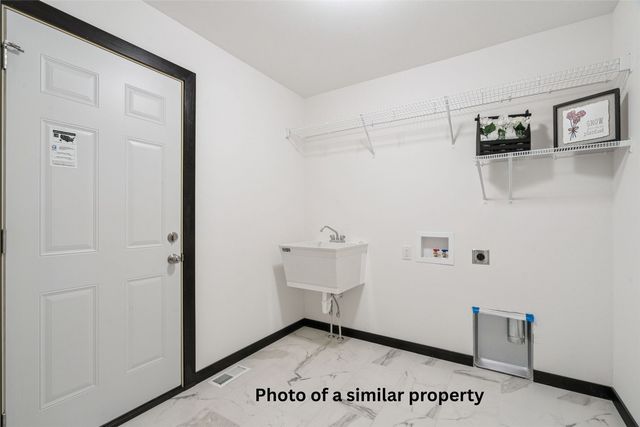 1767 Glen Rock Dr, Marion, IA 52302