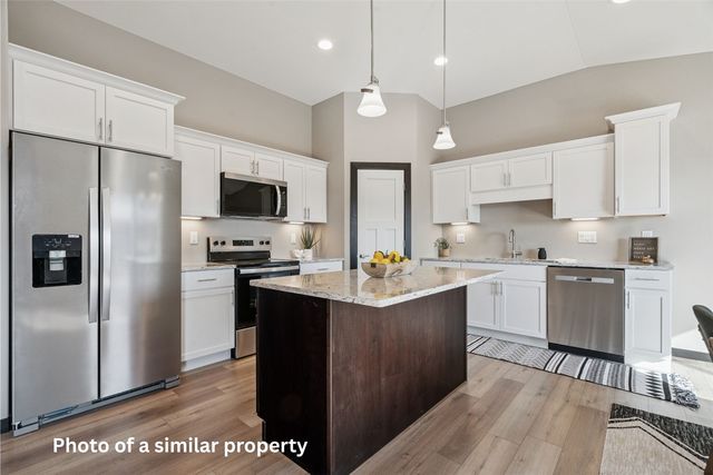 1767 Glen Rock Dr, Marion, IA 52302